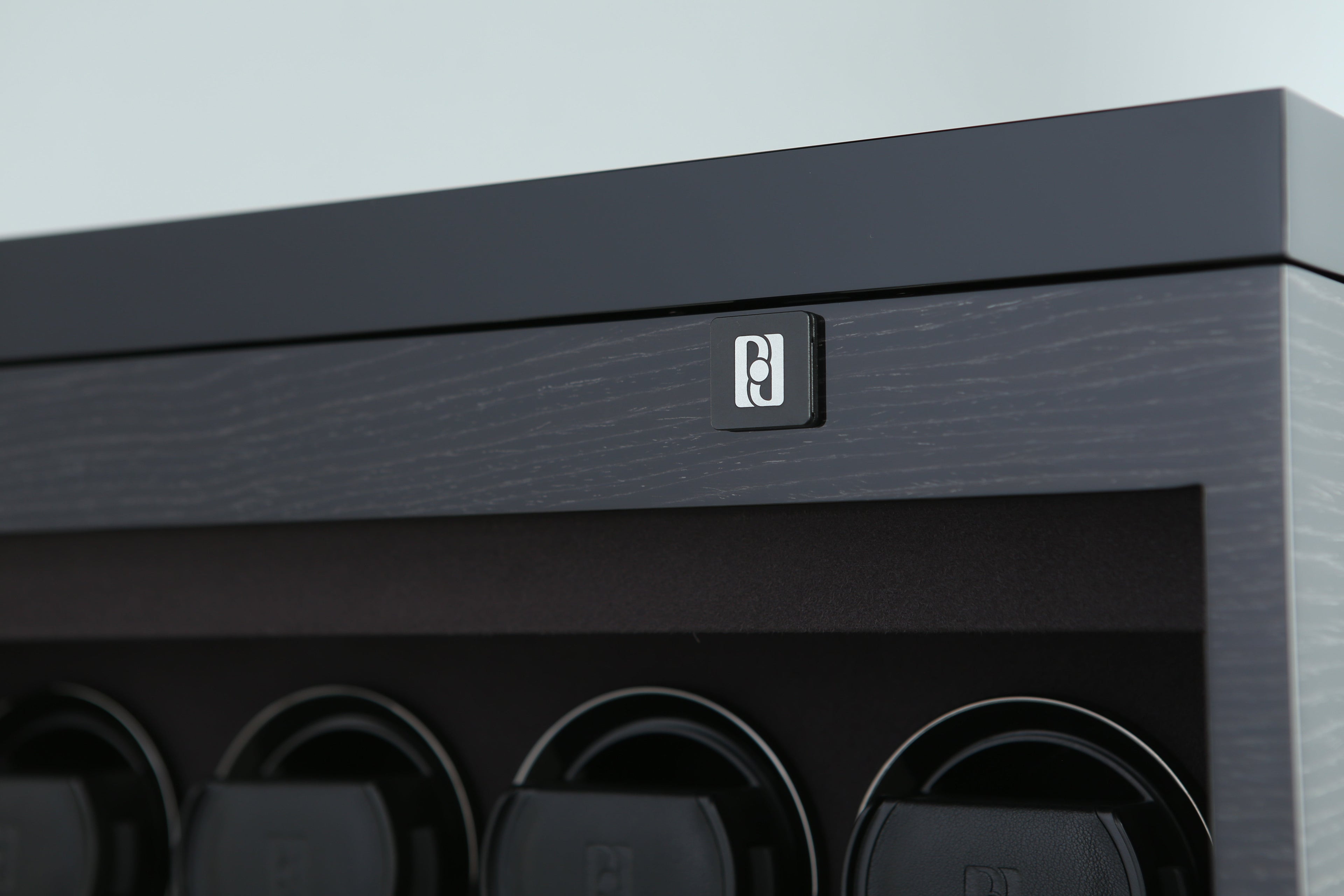 Gentlemen 4+6 Black Apricot